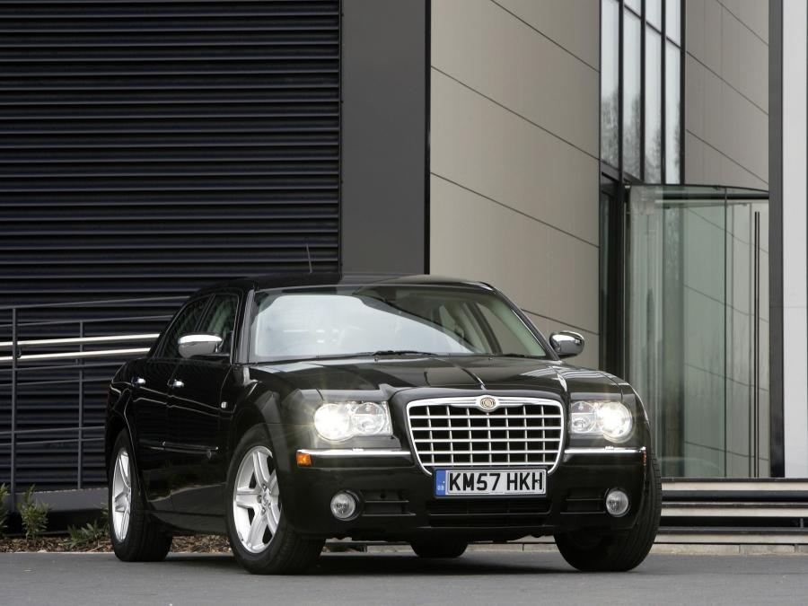  Chrysler 300C 2007 года  (UK) (фото 11 из 24)